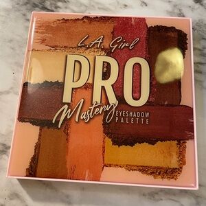 La Girl Pro Mastery palette